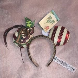 Minnie main attraction jungle cruise ears